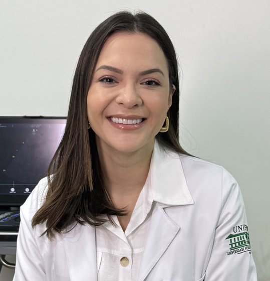 Dra. Ana Claudia Romero